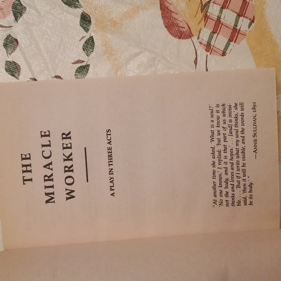 2/$8 📚 The Miracle Worker A Play By William Gibson - Picture 5 of 11